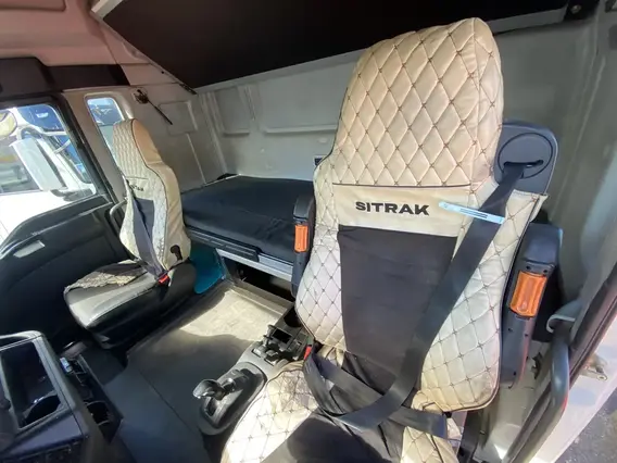 Седельный тягач SITRAK c7h 2022 года б/у фото 7
