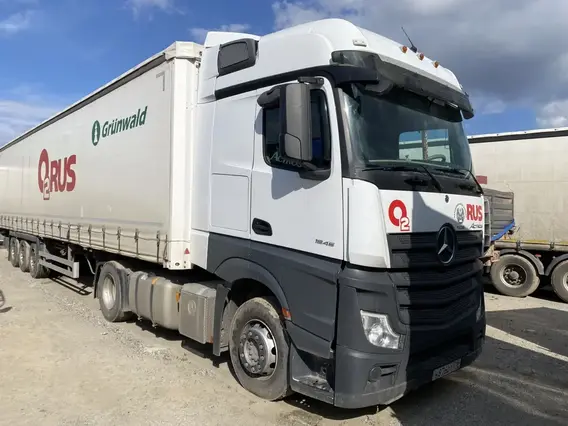 Седельный тягач Mercedes-Benz Actros 2021 года б/у