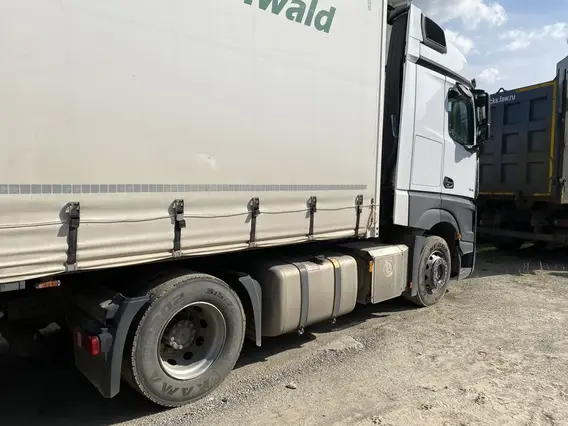Седельный тягач Mercedes-Benz Actros 2021 года б/у фото 6
