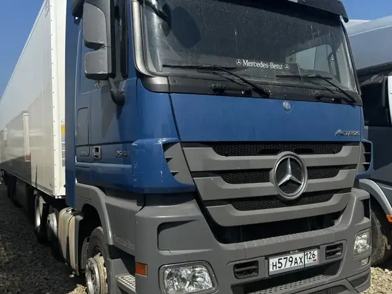 Седельный тягач Mercedes-Benz Actros 2015 года б/у
