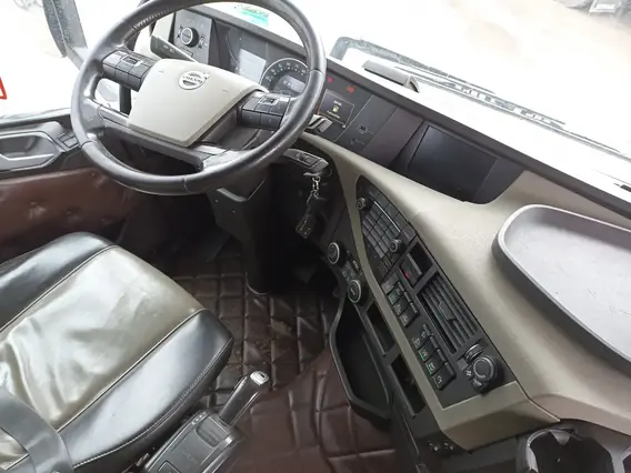 Седельный тягач Volvo FH 2018 года б/у фото 7