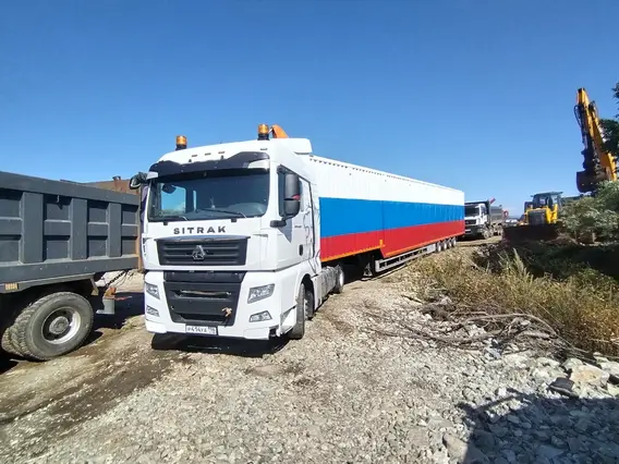 Седельный тягач SITRAK c7h 2023 года б/у фото 2