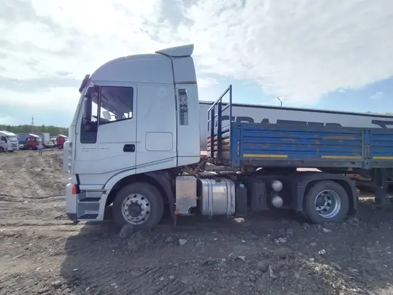 Седельный тягач Kenworth C500 2023 года б/у фото 4