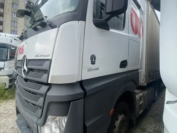 Седельный тягач Mercedes-Benz Actros 2020 года б/у фото 2