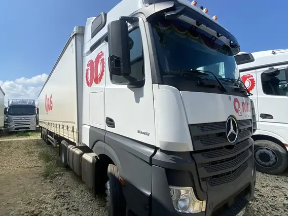 Седельный тягач Mercedes-Benz Actros 2021 года б/у