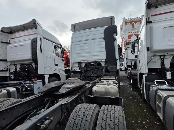 Седельный тягач Mercedes-Benz Actros 2017 года б/у фото 4