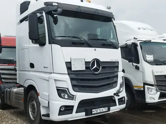 Седельный тягач Mercedes-Benz Actros 2023 года б/у
