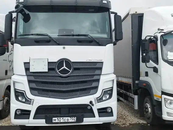 Седельный тягач Mercedes-Benz Actros 2023 года б/у фото 2