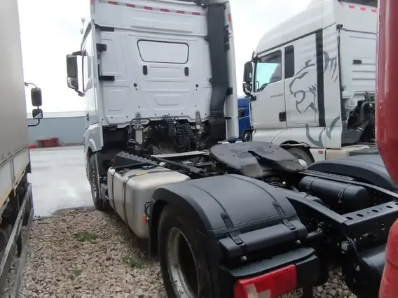 Седельный тягач Mercedes-Benz Actros 2023 года б/у фото 5