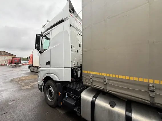 Седельный тягач Mercedes-Benz Actros 2023 года б/у фото 4