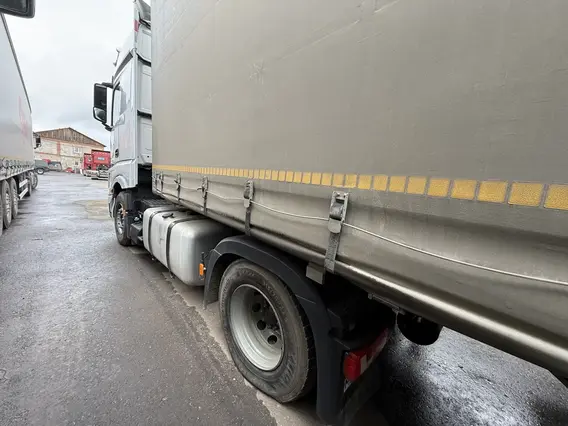 Седельный тягач Mercedes-Benz Actros 2023 года б/у фото 5