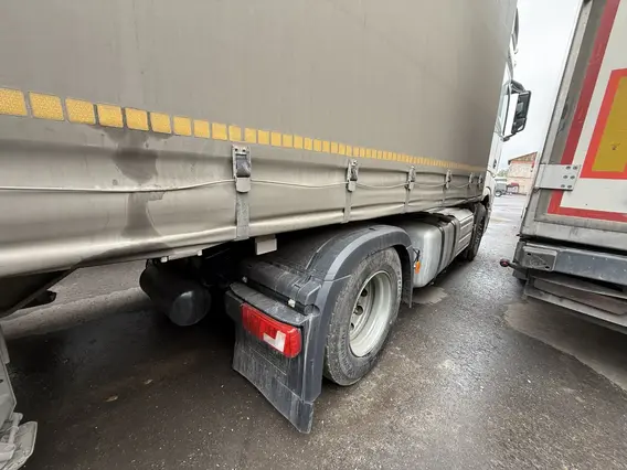 Седельный тягач Mercedes-Benz Actros 2023 года б/у фото 7