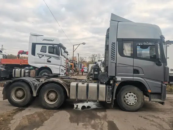 Седельный тягач Shacman SX42584V324 2022 года б/у фото 5