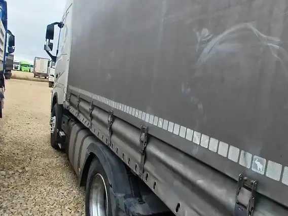 Седельный тягач Volvo FH 2018 года б/у фото 3