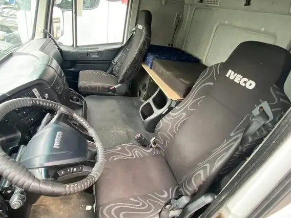 Седельный тягач IVECO Stralis 2016 года б/у фото 6