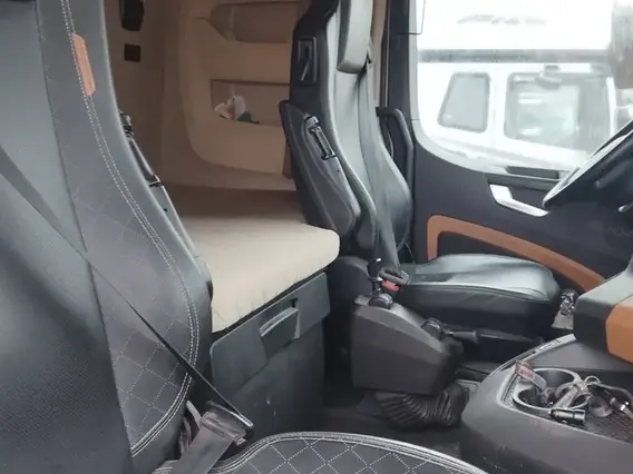 Седельный тягач Shacman SX4188YY381 2023 года б/у фото 8
