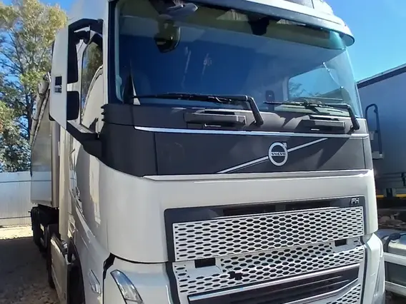 Седельный тягач Volvo FH 2023 года б/у