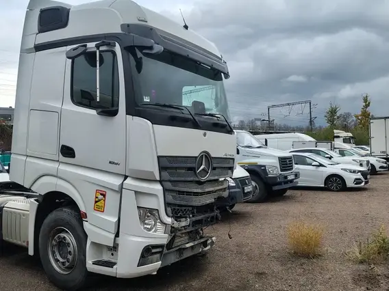 Седельный тягач Mercedes-Benz Actros 2021 года б/у