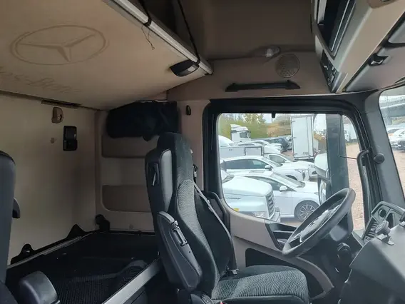 Седельный тягач Mercedes-Benz Actros 2021 года б/у фото 6