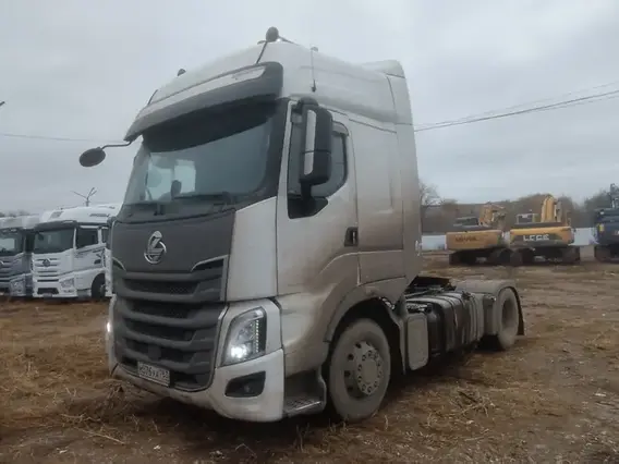 Седельный тягач Chenglong LZ4181H7AB 2023 года б/у фото 3