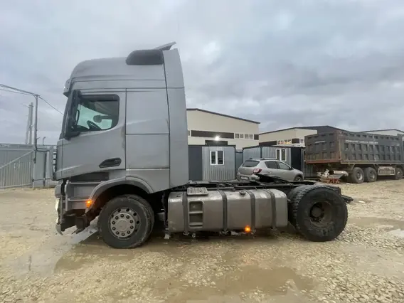 Седельный тягач Shacman SX4188YY381 2023 года б/у фото 4