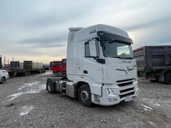 Седельный тягач Dongfeng DFH4180 2023 года б/у