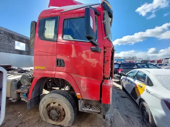 Седельный тягач Shacman SX42586V385 2023 года б/у фото 3