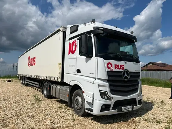 Седельный тягач Mercedes-Benz Actros 2023 года б/у