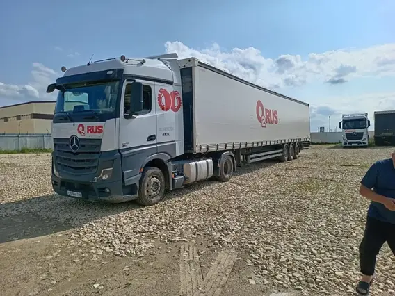 Седельный тягач Mercedes-Benz Actros 2024 года б/у фото 3