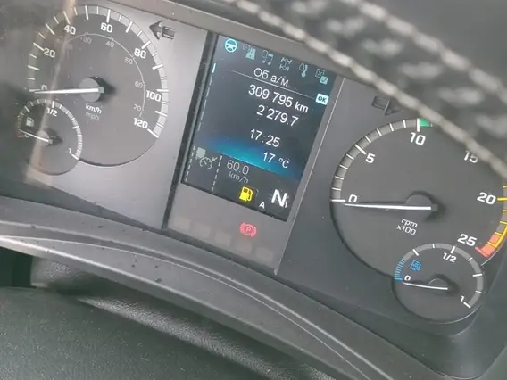 Седельный тягач Mercedes-Benz Actros 2023 года б/у фото 5