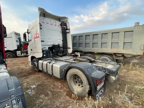 Седельный тягач Dongfeng C180NA 2023 года б/у фото 4