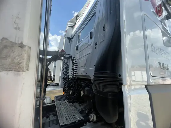 Седельный тягач Mercedes-Benz Actros 2024 года б/у фото 4