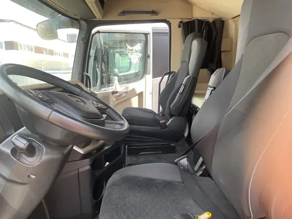 Седельный тягач Mercedes-Benz Actros 2024 года б/у фото 6