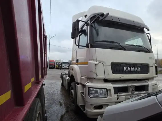 Седельный тягач Камаз 5490 2018 года б/у