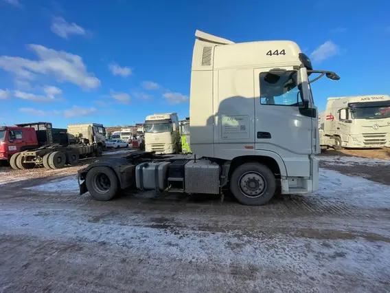 Седельный тягач Dongfeng DF6 2023 года б/у фото 4