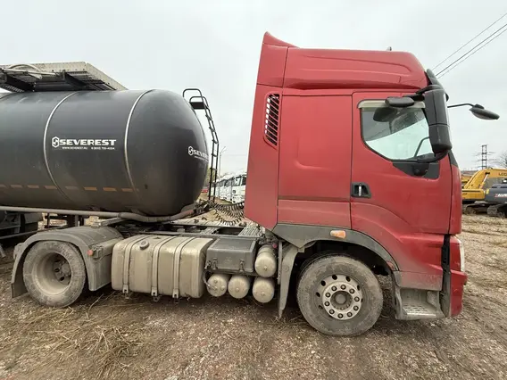 Седельный тягач Chenglong LZ4181H7AB 2023 года б/у фото 7