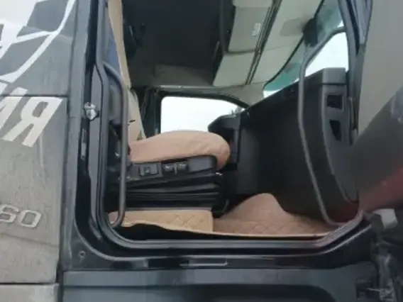 Седельный тягач Volvo FH 2022 года б/у фото 11