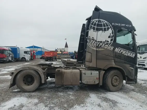Седельный тягач Volvo FH 2022 года б/у фото 5