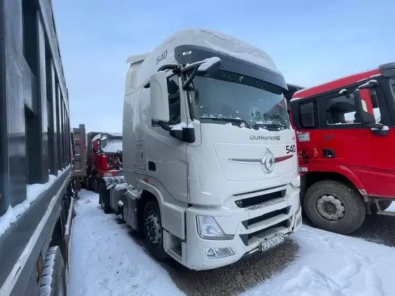 Седельный тягач Dongfeng DFH4180 2023 года б/у