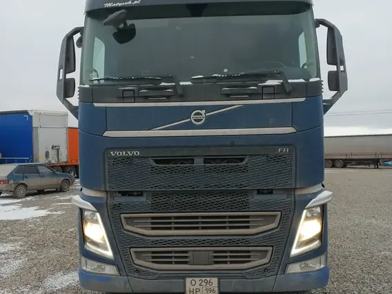 Седельный тягач Volvo FH 2020 года б/у фото 3