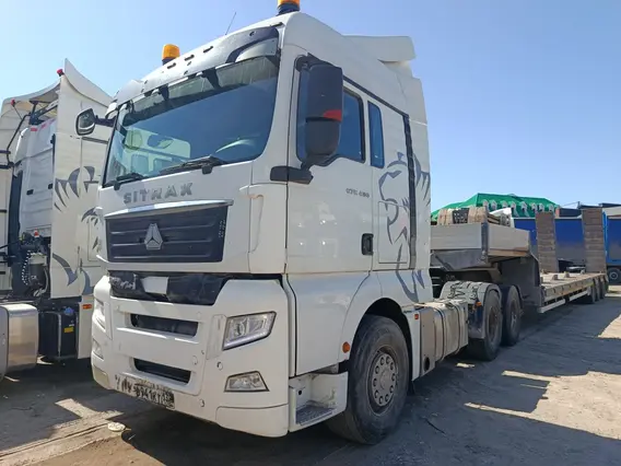Седельный тягач SITRAK c7h 2023 года б/у фото 2