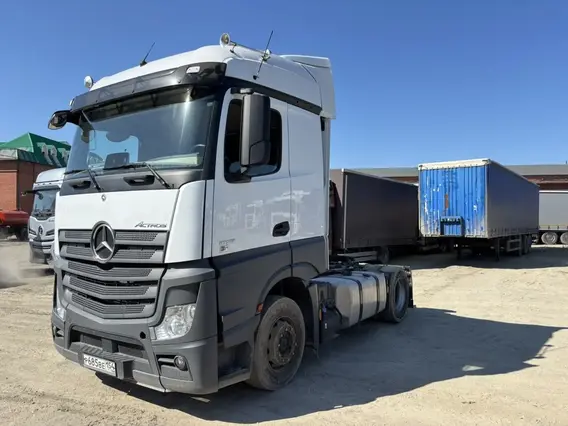 Седельный тягач Mercedes-Benz Actros 2023 года б/у фото 2
