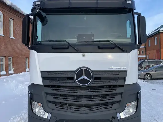 Седельный тягач Mercedes-Benz Actros 2023 года б/у фото 2
