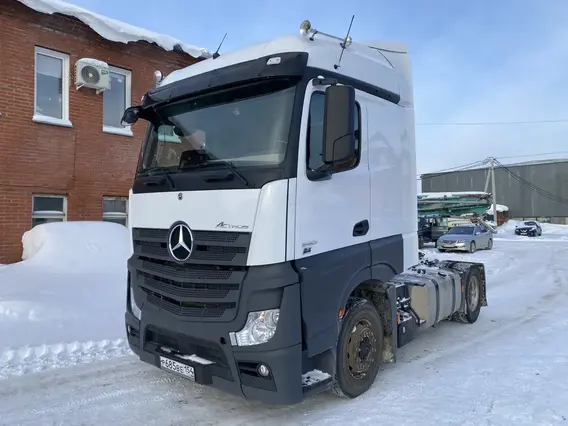 Седельный тягач Mercedes-Benz Actros 2023 года б/у фото 3