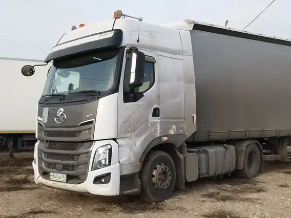 Седельный тягач Chenglong LZ4181H7AB 2023 года б/у фото 3