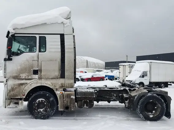 Седельный тягач SITRAK c7h 2023 года б/у фото 3