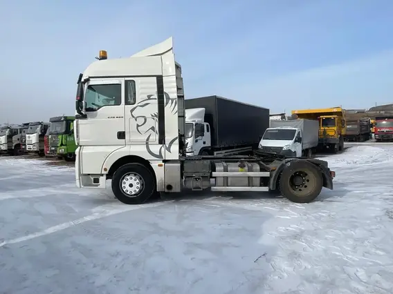 Седельный тягач SITRAK c7h 2023 года б/у фото 4