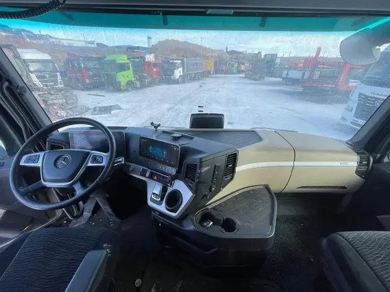 Седельный тягач Mercedes-Benz Actros 2020 года б/у фото 12