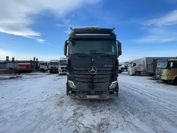 Седельный тягач Mercedes-Benz Actros 2020 года б/у фото 3