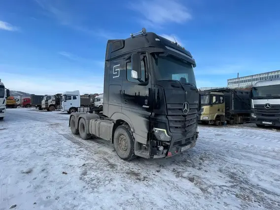 Седельный тягач Mercedes-Benz Actros 2020 года б/у фото 4